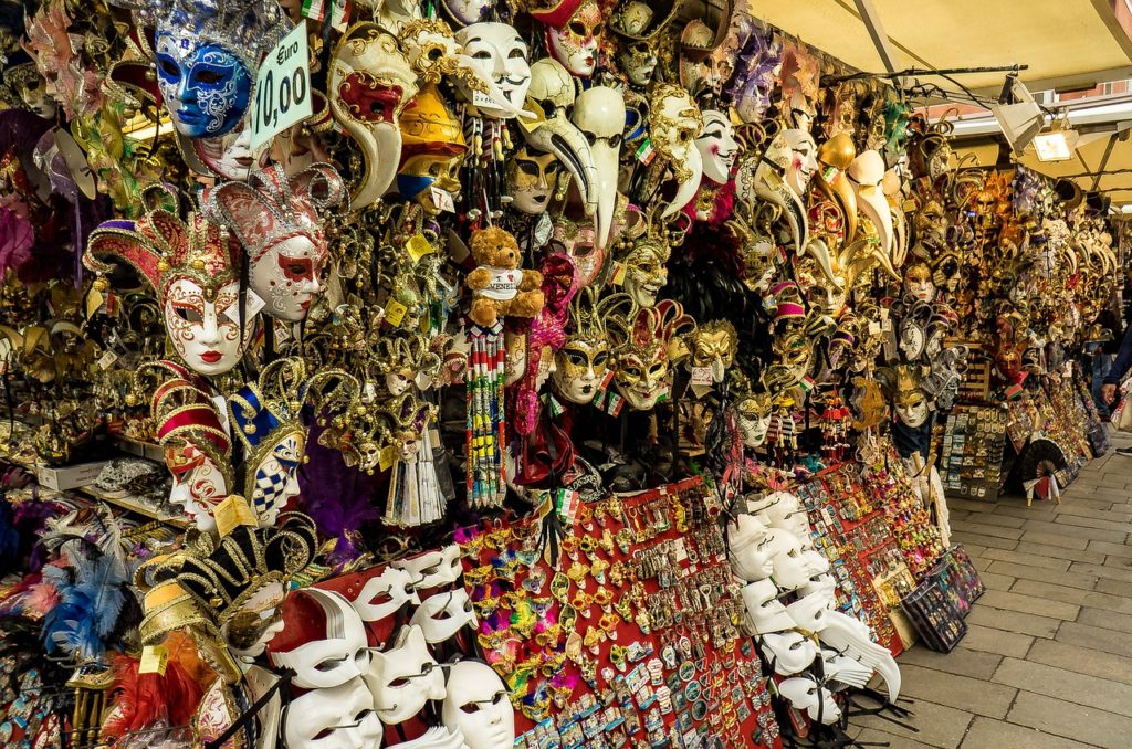 avoiding souvenirs can be an eco friendly travel tip