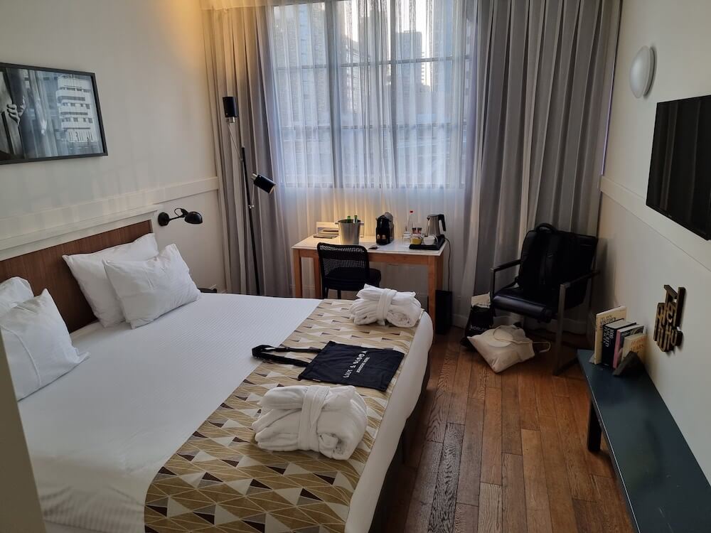 review of the hotel lily and bloom in tel aviv israel, bedroom interior