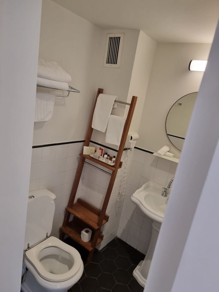 review of lily & bloom hotel bathroom